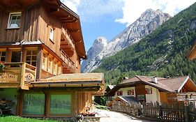 Appartamenti Chalet Orchidea