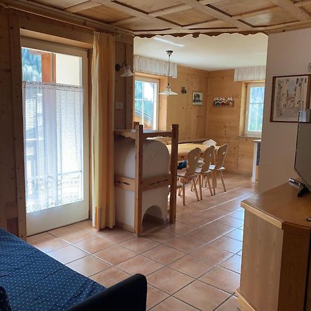 Appartamenti Chalet Orchidea Canazei Esterno foto