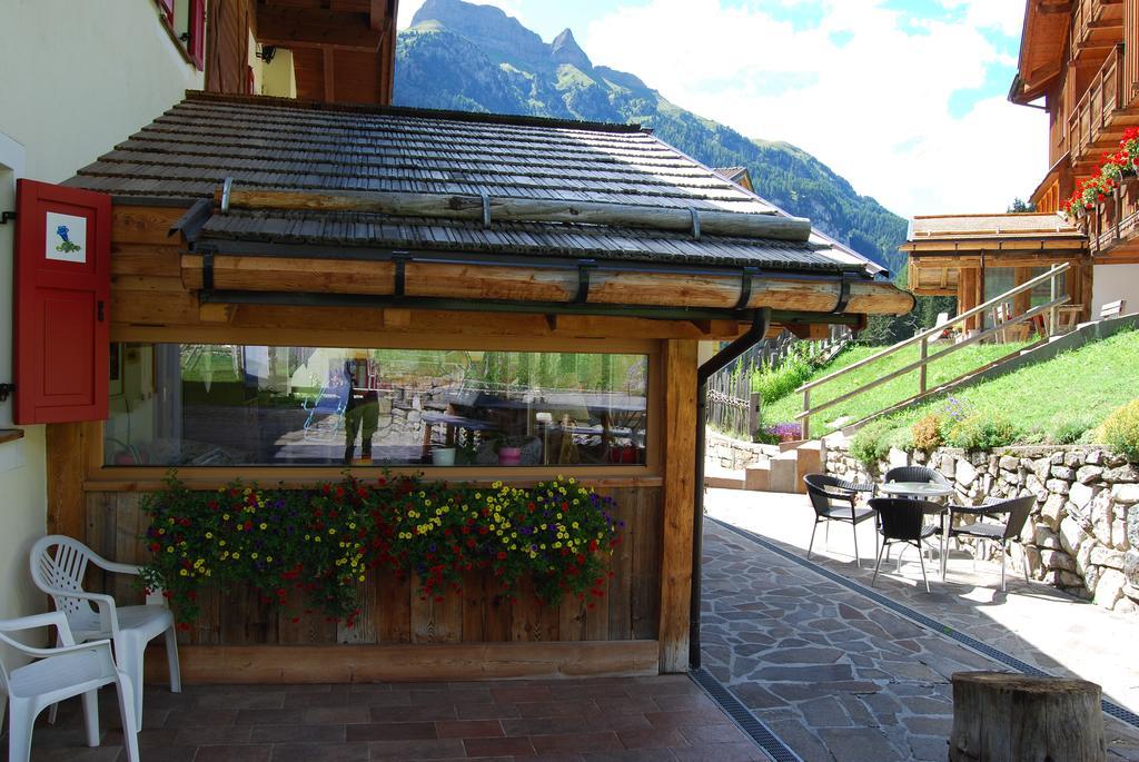 Appartamenti Chalet Orchidea Canazei Esterno foto