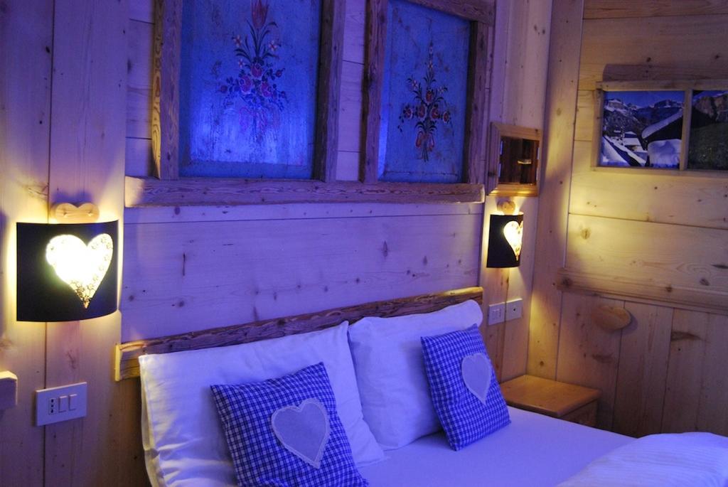 Appartamenti Chalet Orchidea Canazei Esterno foto