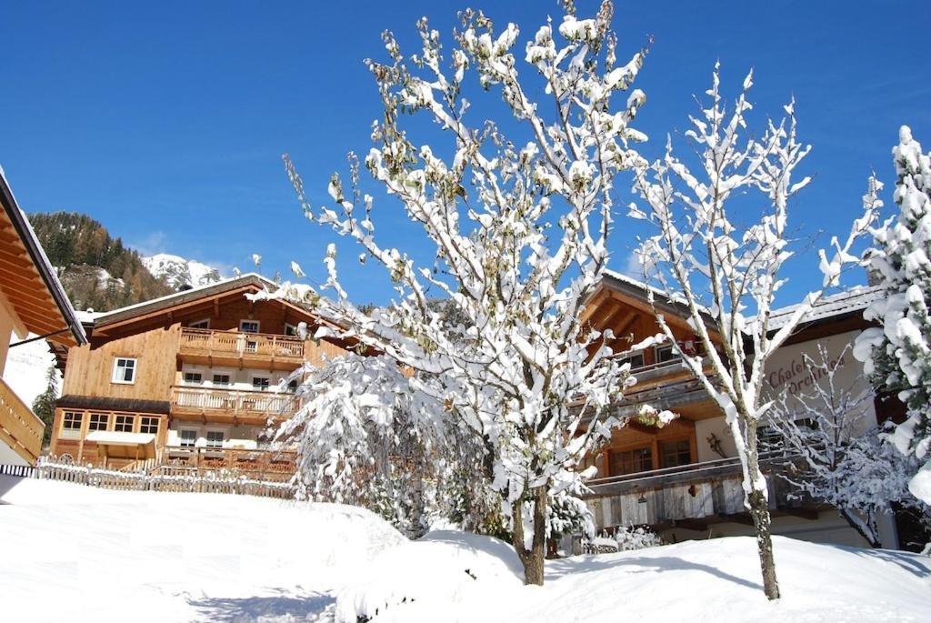 Appartamenti Chalet Orchidea Canazei Esterno foto