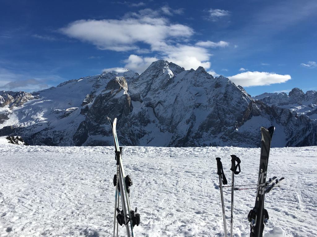 Appartamenti Chalet Orchidea Canazei Esterno foto