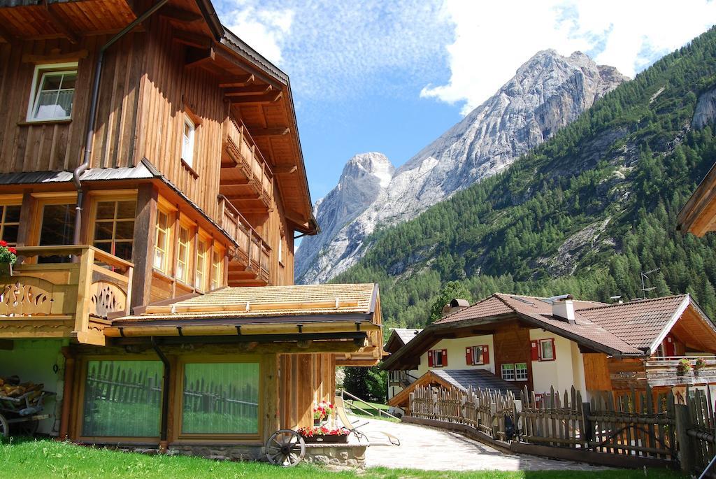 Appartamenti Chalet Orchidea Canazei Esterno foto